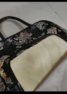 Big embroidered handbag new with tag