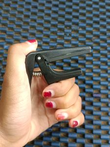 UKELELE CAPO