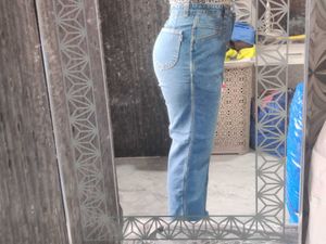 Vintage High-Waisted Jeans