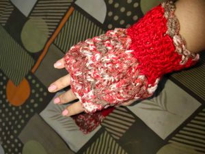 Handknit Gloves Finger Cut