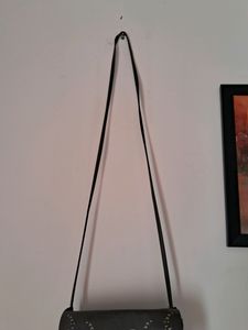 Black Slingbags for Women