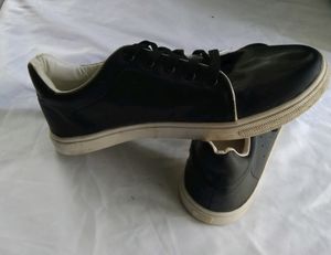 Black Shoes