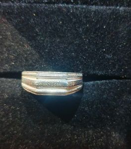 Elegant Silver Gents Ring