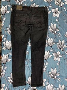 WROGN Men Black Slim Fit Mid-Rise Clean LookStretc