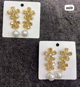 DESINGER PREMIUM DIAMOND CRYSTAL EARINGS AT SALE