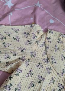 Beige Lavender Floral Top 🪻