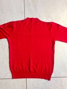 Red Pullover t-shirt