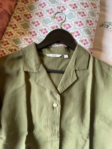 Uniqlo olive green cuban collar shirt