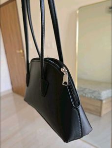 Black Shoulder Bag