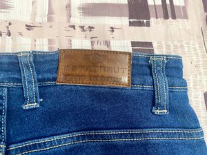 Metronaut (Flipkart’s Brand) Mid Rise Slim Jeans