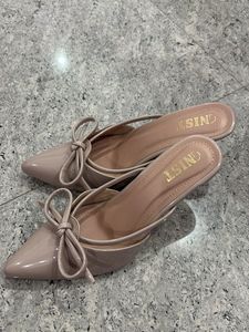 Nude Heels GNIST
