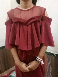 Elegant Red Cold Shoulder Dress