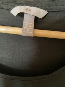 H&amp;amp;M Olive Green Short Sleeve Top (xs)