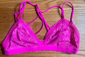Victoria&#39;s Secret Bralette Wit Thong Free