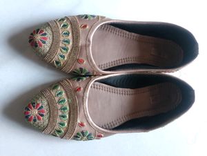 Pretty Footwear ✅❤️only Used Once