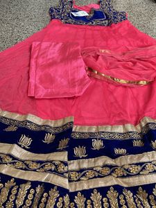 New Anarkali Kurta Set For Grabs