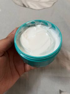 Pond&#39;s Light Moisturizer