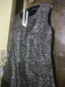 Chic Two-Tone Dress