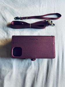 Burgundy Wallet And Phonecase with Straps iPhone15