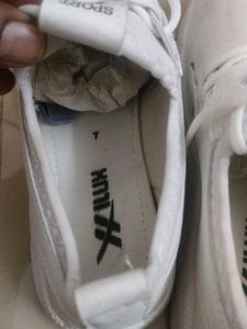 Sport Fation Shoes Local