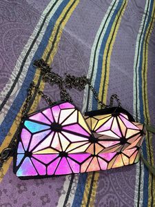 Bueatyfull Diamond Bag So Trendy Easy To Carry