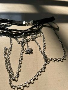 URBANIC Thigh Chain.