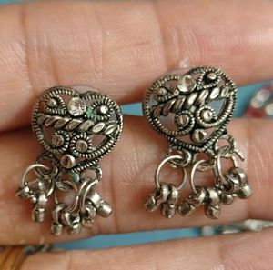 delicate jewellery set