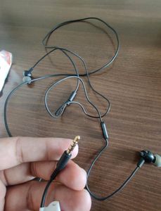 JBL C100SI BASS BOOST