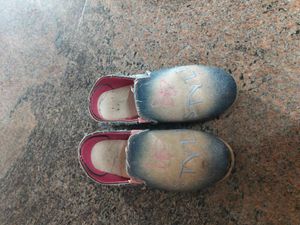 Shoe