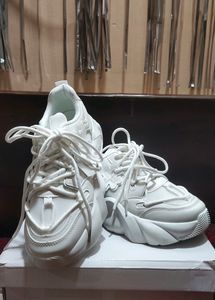 Trending Extra Lesses White 🤍Shoes For Women