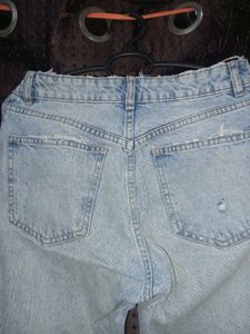 ZARA BOYFRIEND RIPPED JEANS