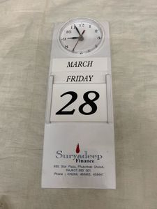 Wall Clock with Calendar