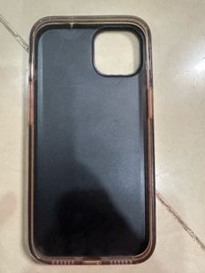 It’s a iPhone 14 Black Cover