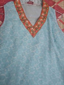 Blue Print Sleeveless Top
