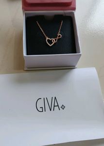 GIVA Heart Necklace