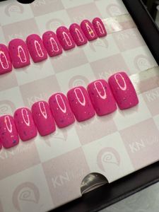(sale) Bright Pink Hand Painted Gel Press On Nails