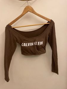 Calvin Klein Crop Top