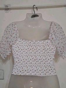 padded crop top(unused)