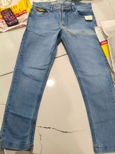 Blue 🔵 Jeans  With Tag .