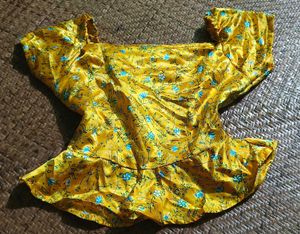 Vintage Yellow Top 🎀