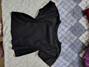Black Crop Tshirt