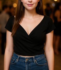 Bebe Crop Top