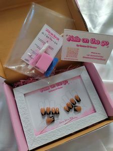 Press On Nails With Photo Frame