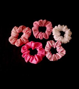 Pink Scrunchie Set