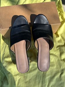 Stylish Black Sandals