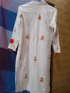 Floral Embroidered Kurta