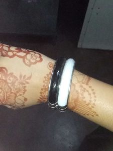 Bracelet Black And White Girls Modern Wear