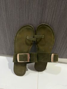 2 Flats Sandal
