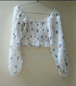Crop Top - Puffy Sleeves
