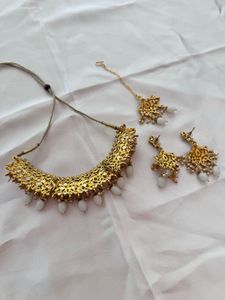 Necklace set